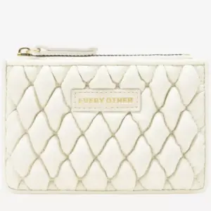 EVERY OTHER Quilted Card Holder | White