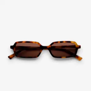 MESSY WEEKEND Milo Sunglasses | Tortoise Brown