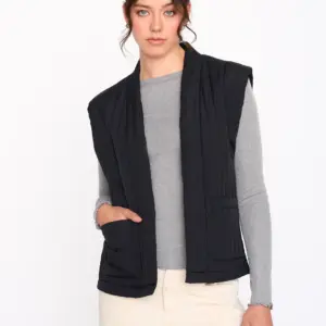 24COLOURS Qulited Vest | Black
