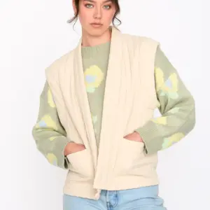 24COLOURS Quilted Vest | Off-White