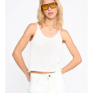 24COLOURS Top in White | White